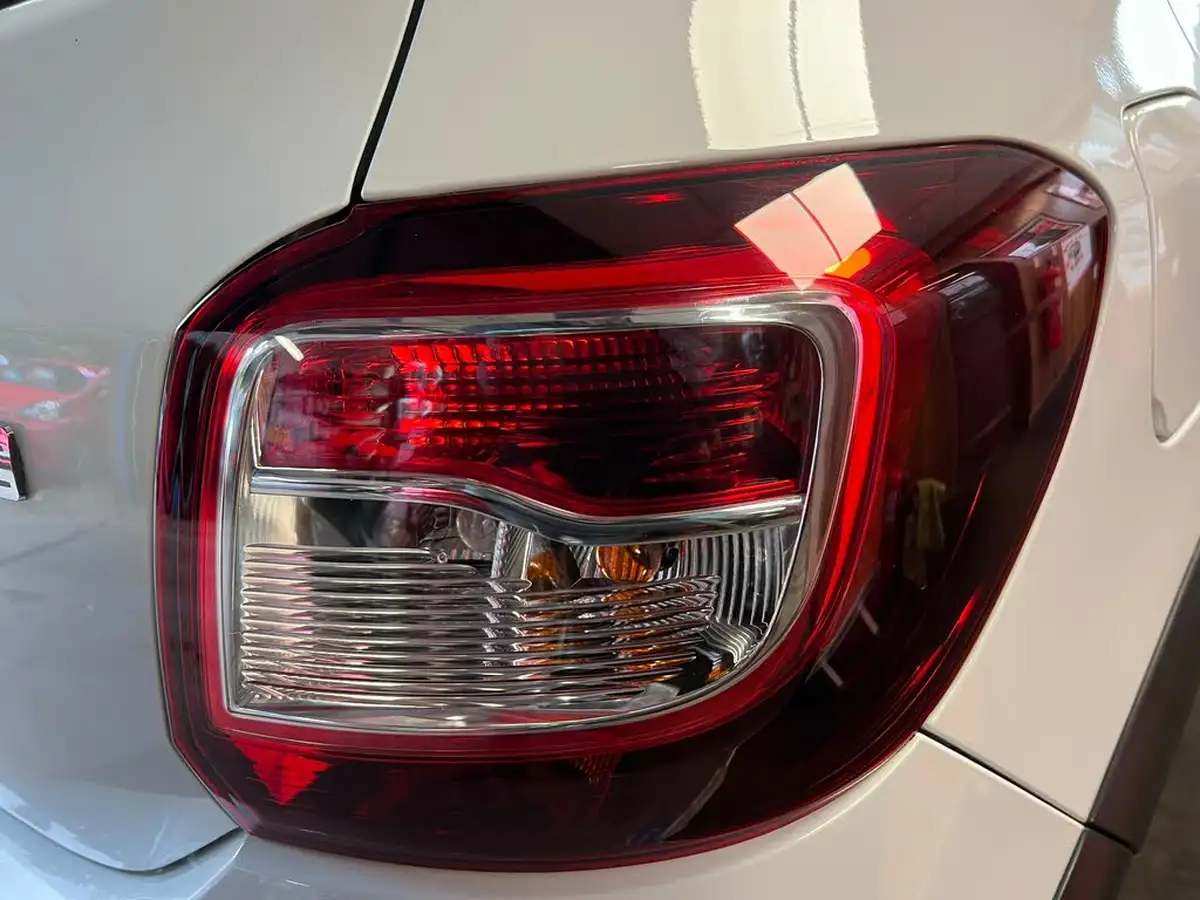 2014-dacia-sandero-stepway-15d-laureate-big-19