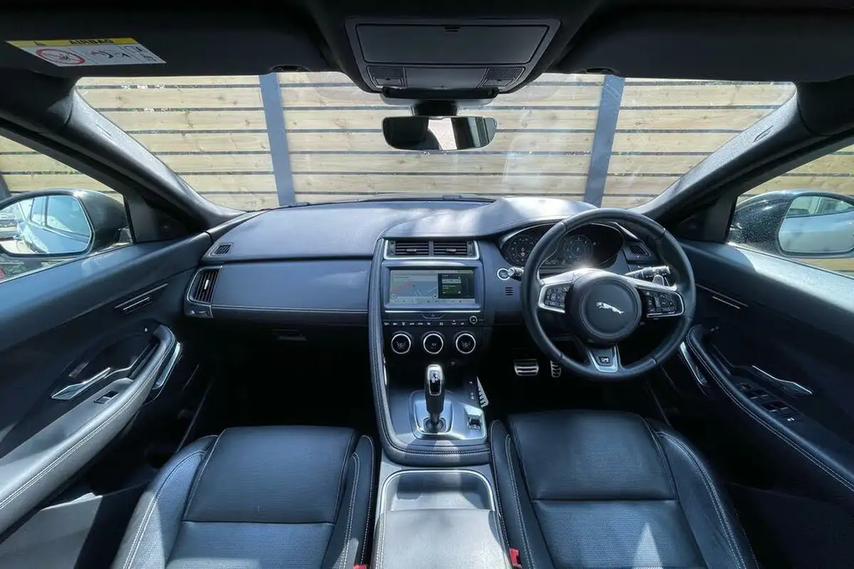 2018-jaguar-e-pace-20-i4d-r-dynamic-hse-180ps-ss-big-2