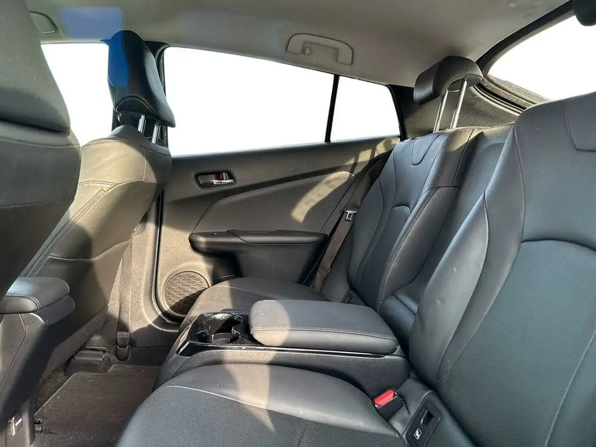 2017-toyota-prius-18-vvt-i-excel-plug-in-big-18