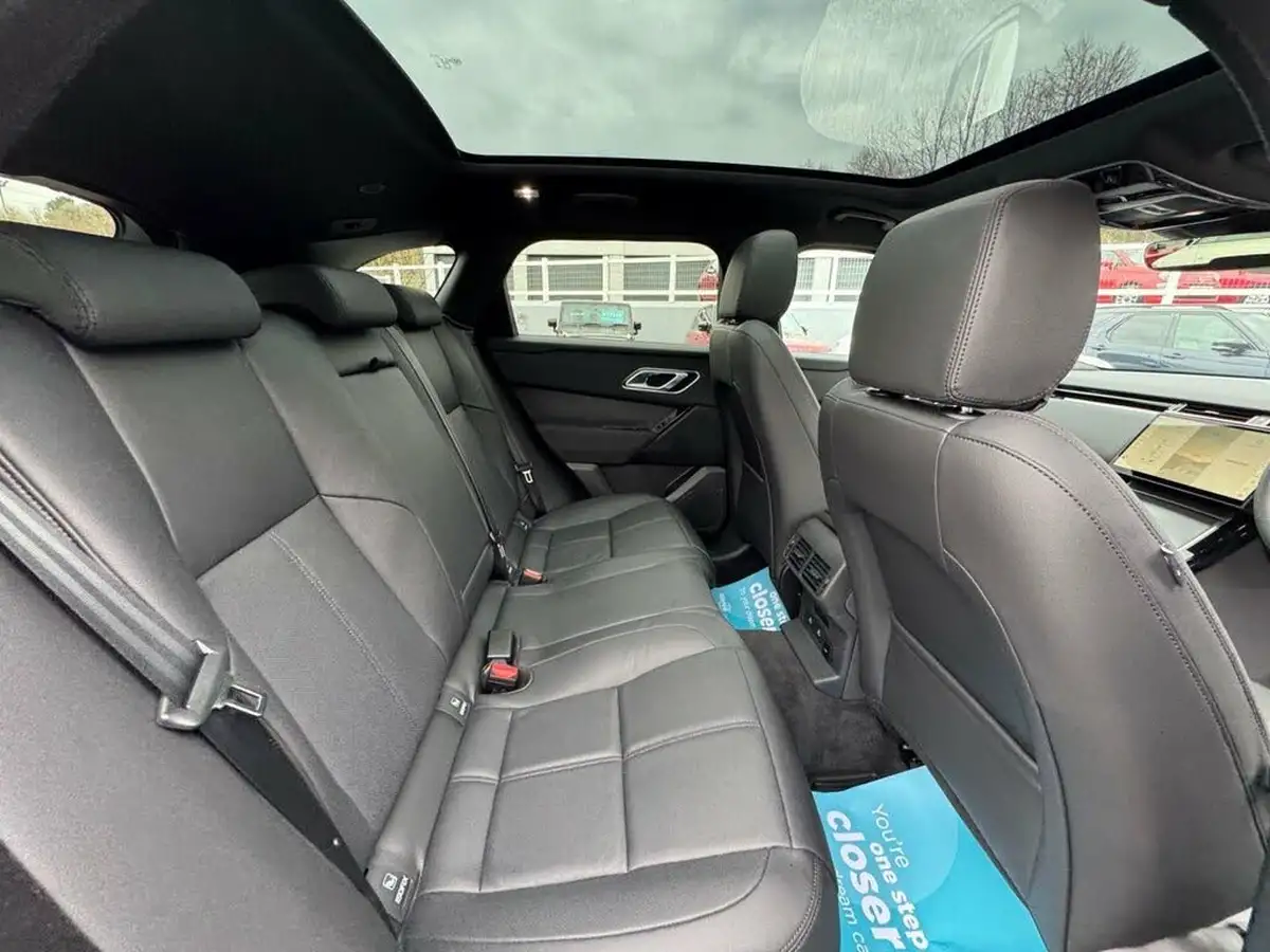 2023-land-rover-range-rover-velar-20-d200-dynamic-se-big-11