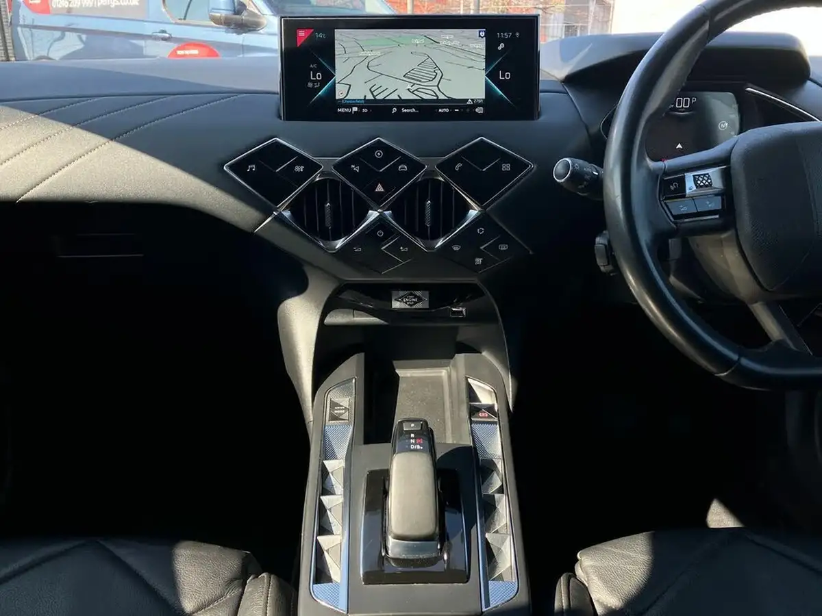 2021-ds-ds-3-crossback-e-tense-ultra-prestige-big-16