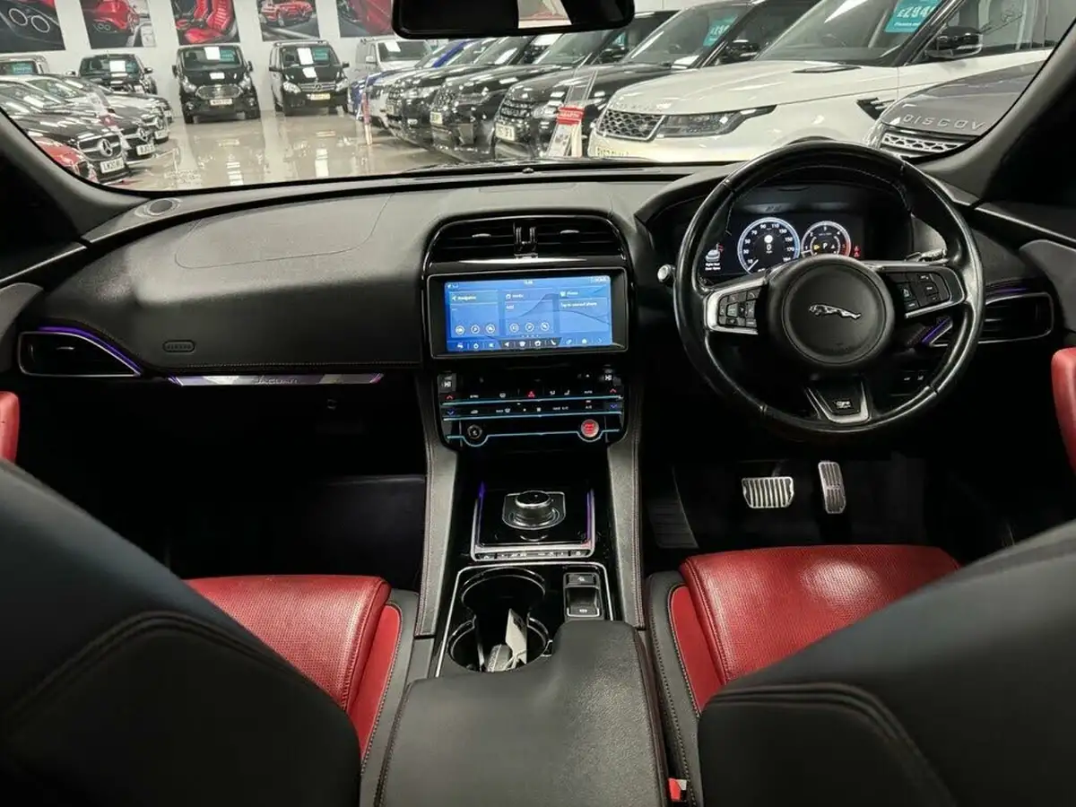 2016-jaguar-f-pace-20-i4d-r-sport-awd-auto-big-38