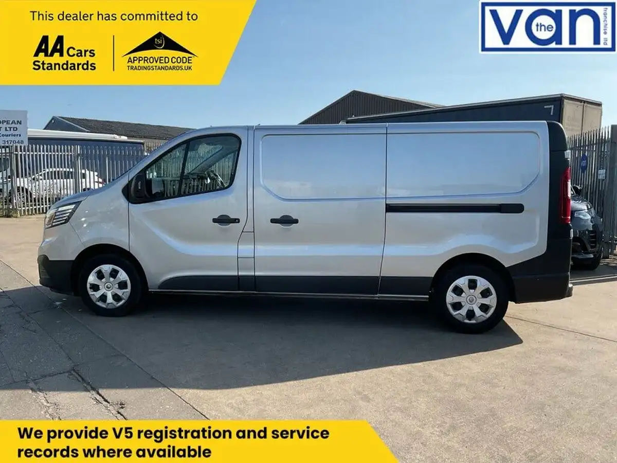 2022-renault-trafic-20dci-ll30-130-business-panel-big-5