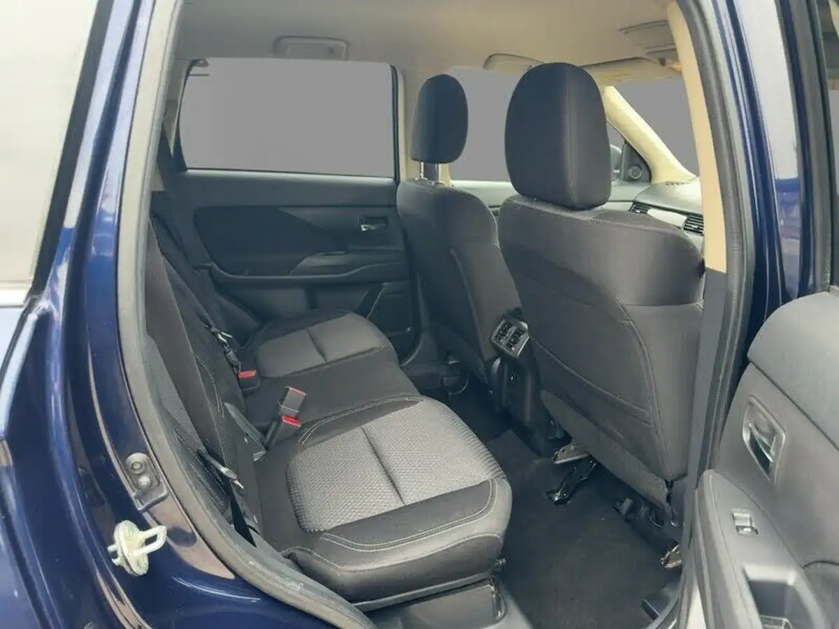 2019-mitsubishi-outlander-20-design-big-10
