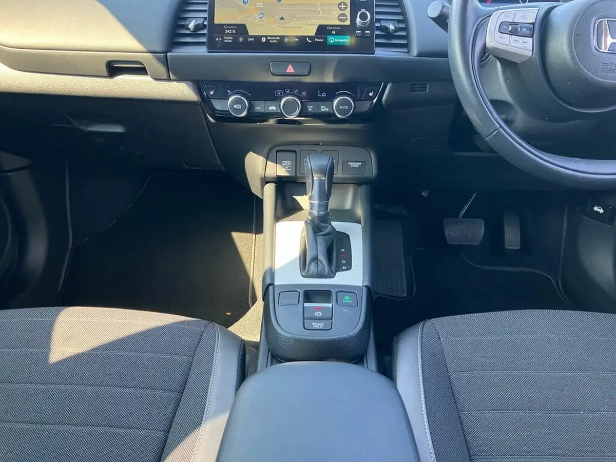 2023-honda-jazz-15-i-mmd-crosstar-advance-big-16