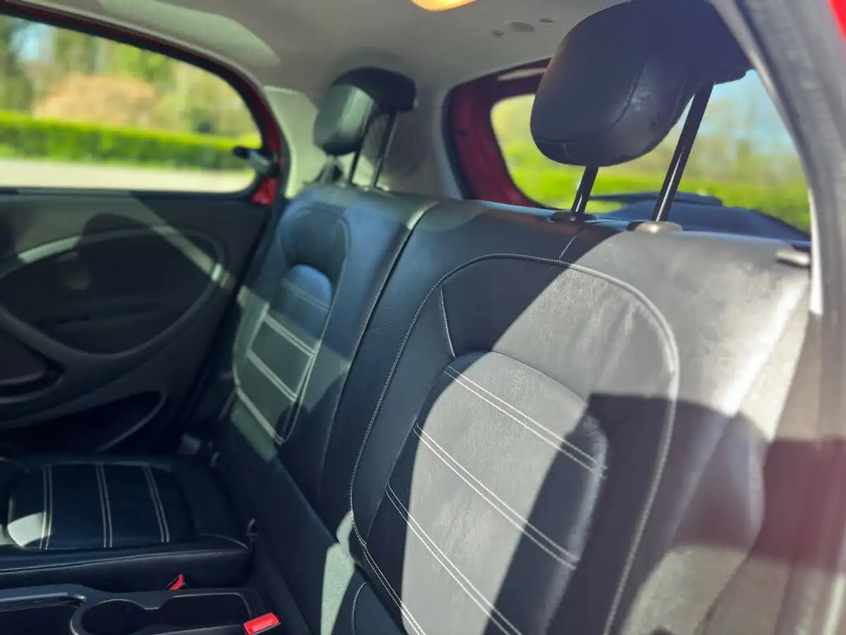 2022-smart-forfour-eq-exclusive-big-34