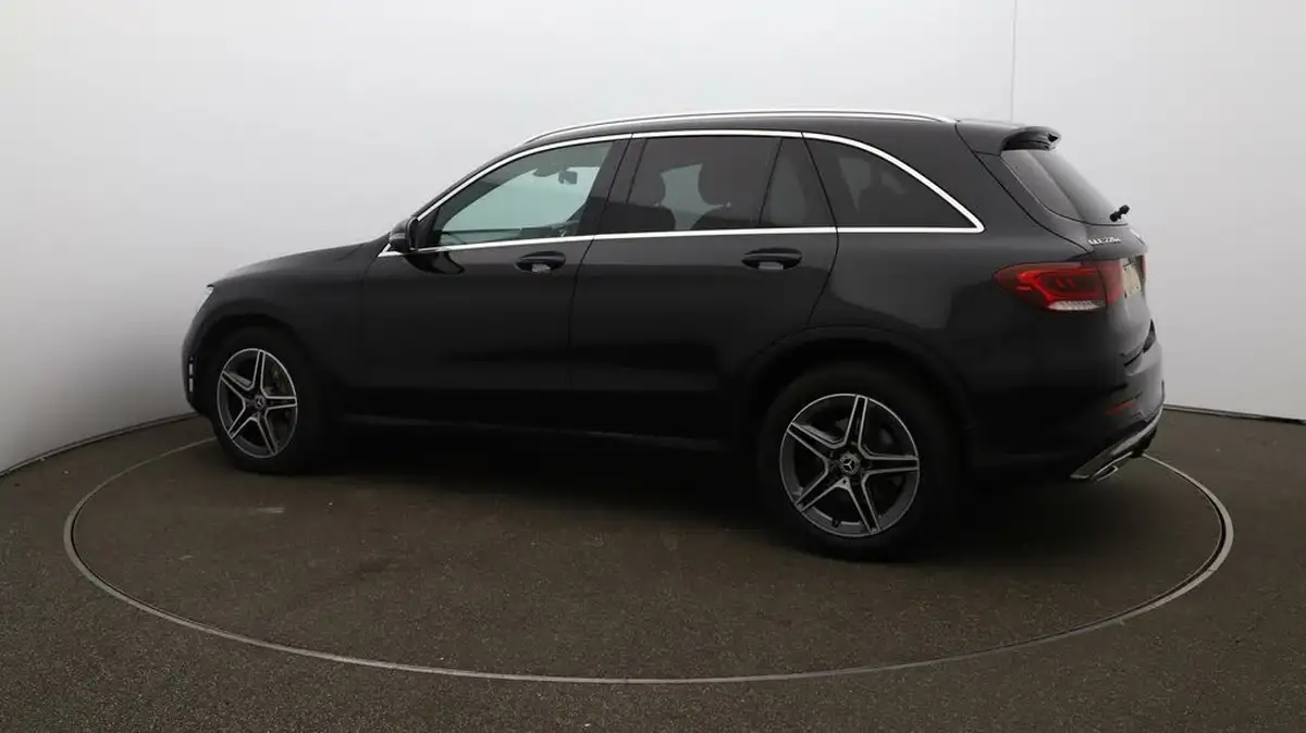 2021-mercedes-benz-glc-class-20d-glc220d-amg-line-station-wagon-5d-1950cc-4matic-plus-big-38