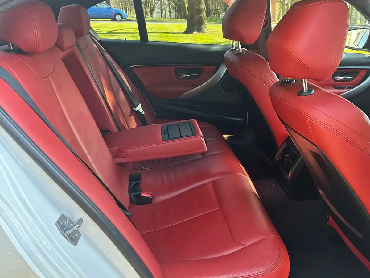 2015-bmw-3-series-big-25