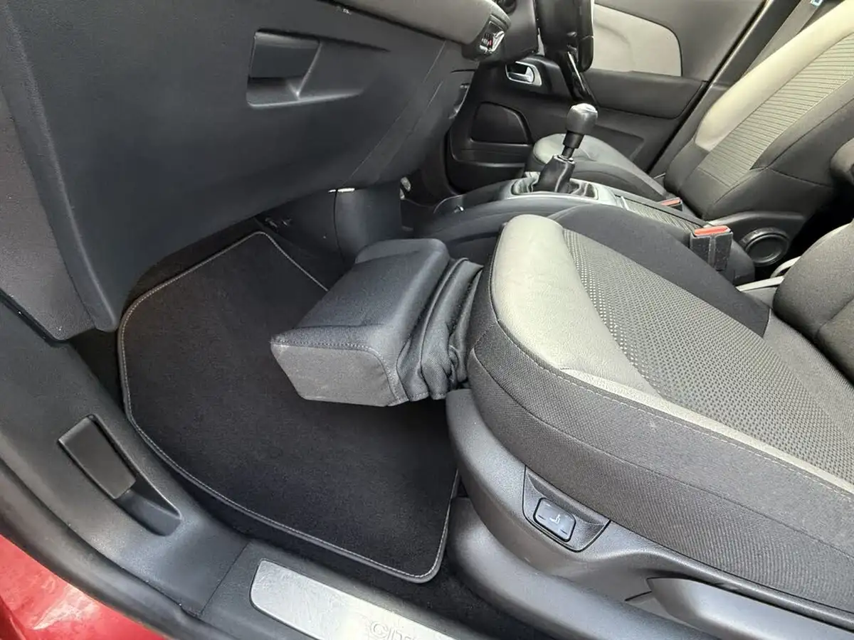 2018-citroen-c4-picasso-16bluehdi-flair-big-16