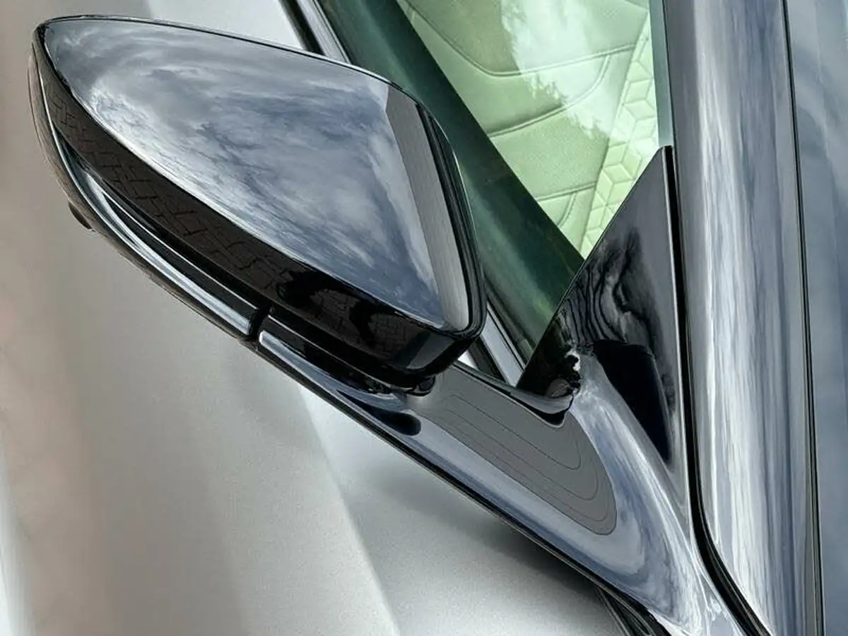 2020-aston-martin-dbs-52-v12-superleggera-volante-big-35