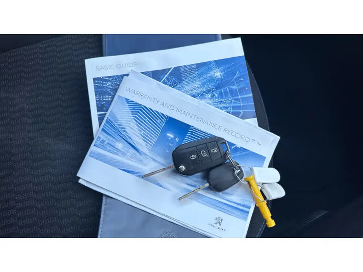 2019-peugeot-208-12-puretech-signature-big-18