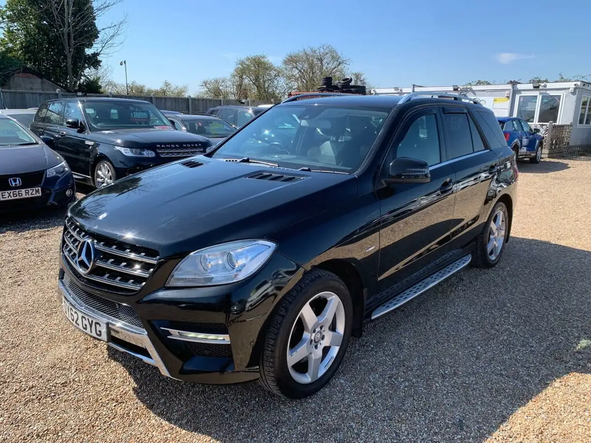 2012-mercedes-benz-m-class-30td-ml350-bluetec-sport-big-2