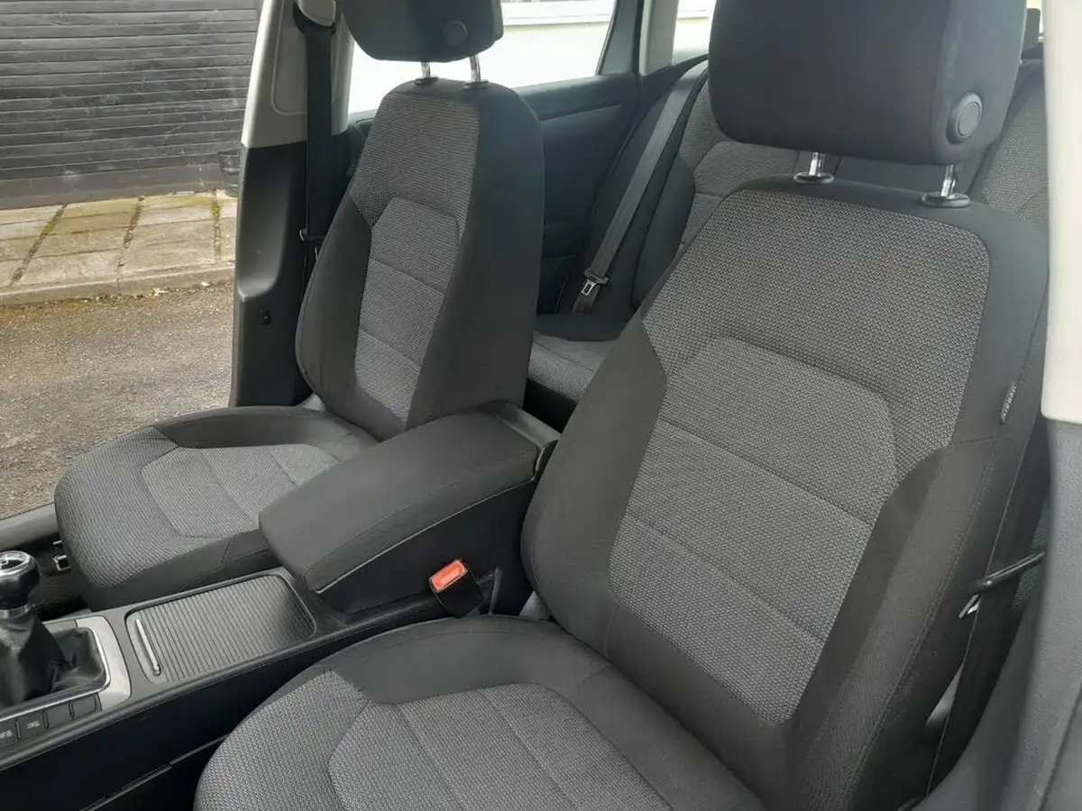 2011-volkswagen-passat-20td-se-estate-5d-big-15