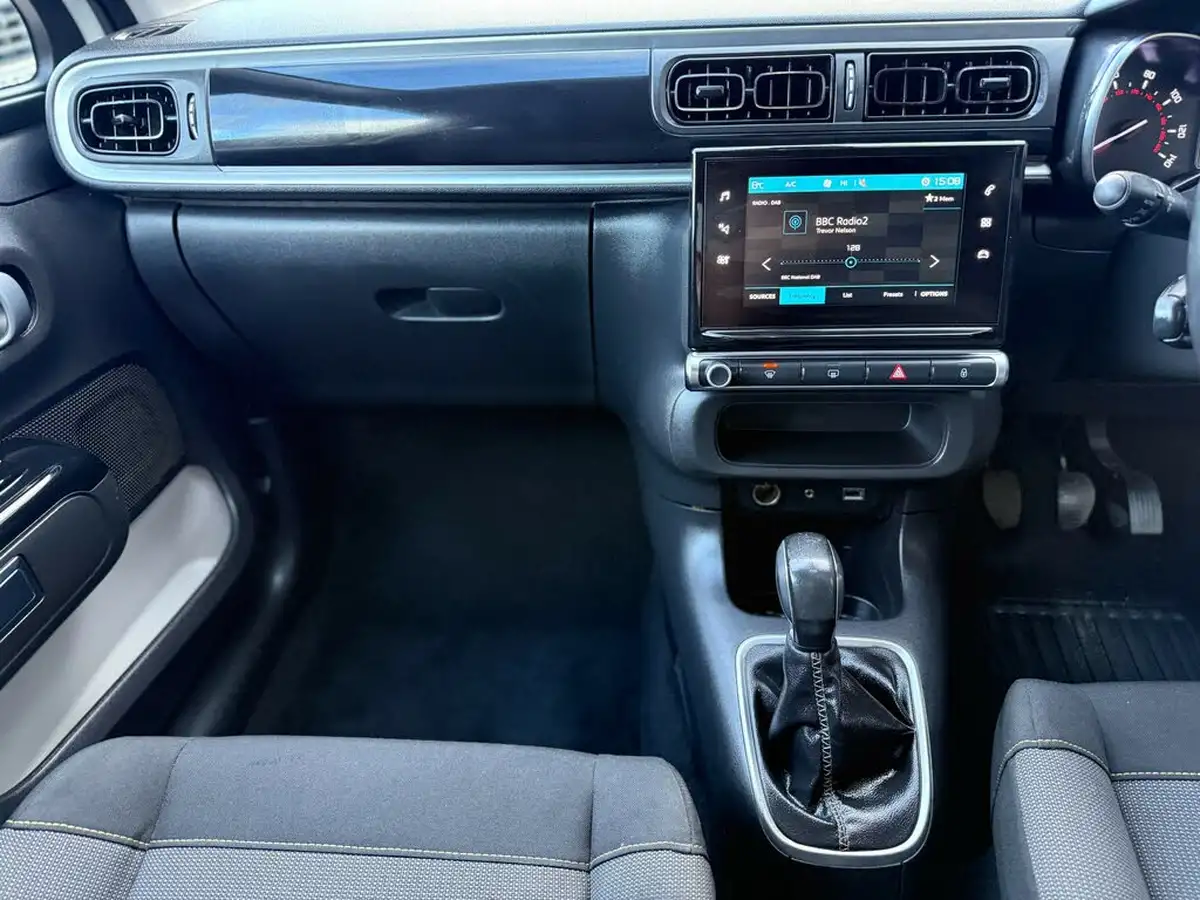 2017-citroen-c3-12-puretech-flair-82ps-big-15