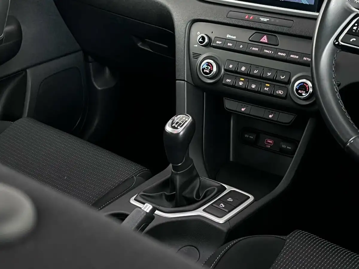 2021-kia-sportage-16-gdi-2-big-29
