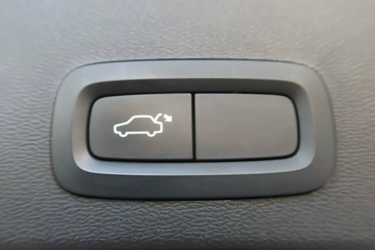 2021-volvo-xc40-20-b4-r-design-194bhp-auto-big-7