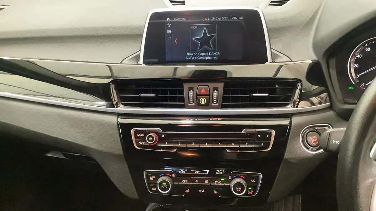 2018-bmw-x1-20-xdrive20i-xline-big-6