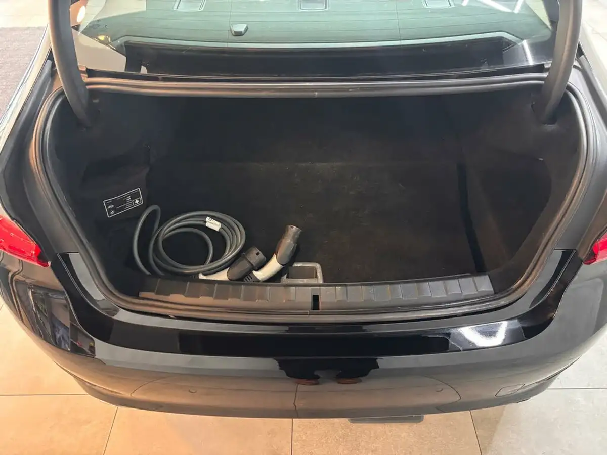2021-bmw-3-series-20-330e-se-pro-saloon-4d-big-27