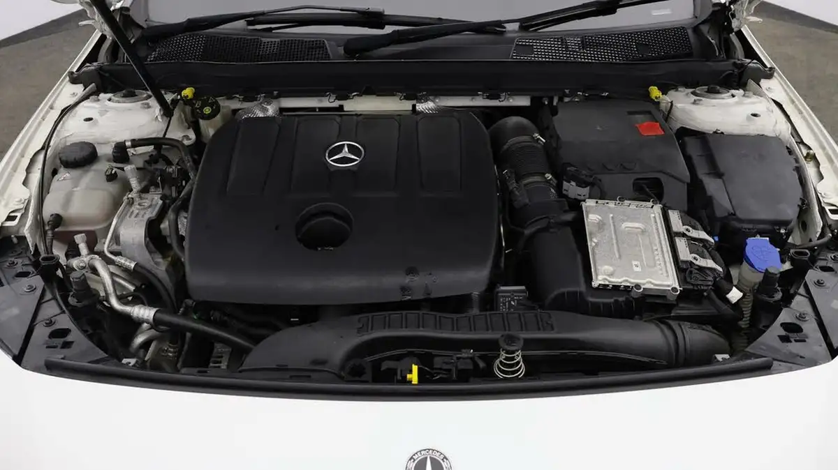 2018-mercedes-benz-a-class-15d-a180d-se-116ps-ss-7g-dct-big-18