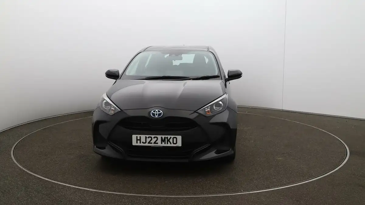 2022-toyota-yaris-15-vvt-i-icon-big-30