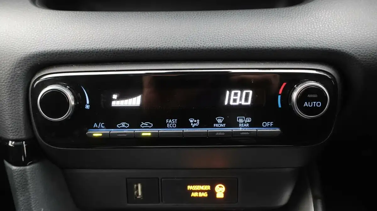2022-toyota-yaris-15-vvt-i-icon-big-12
