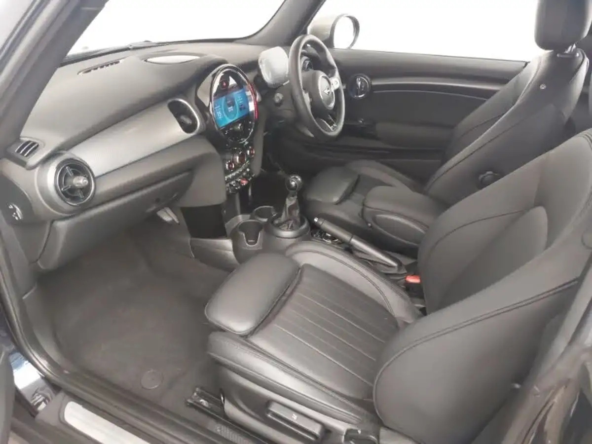 2022-mini-cooper-15-cooper-exclusive-hatchback-3d-big-6