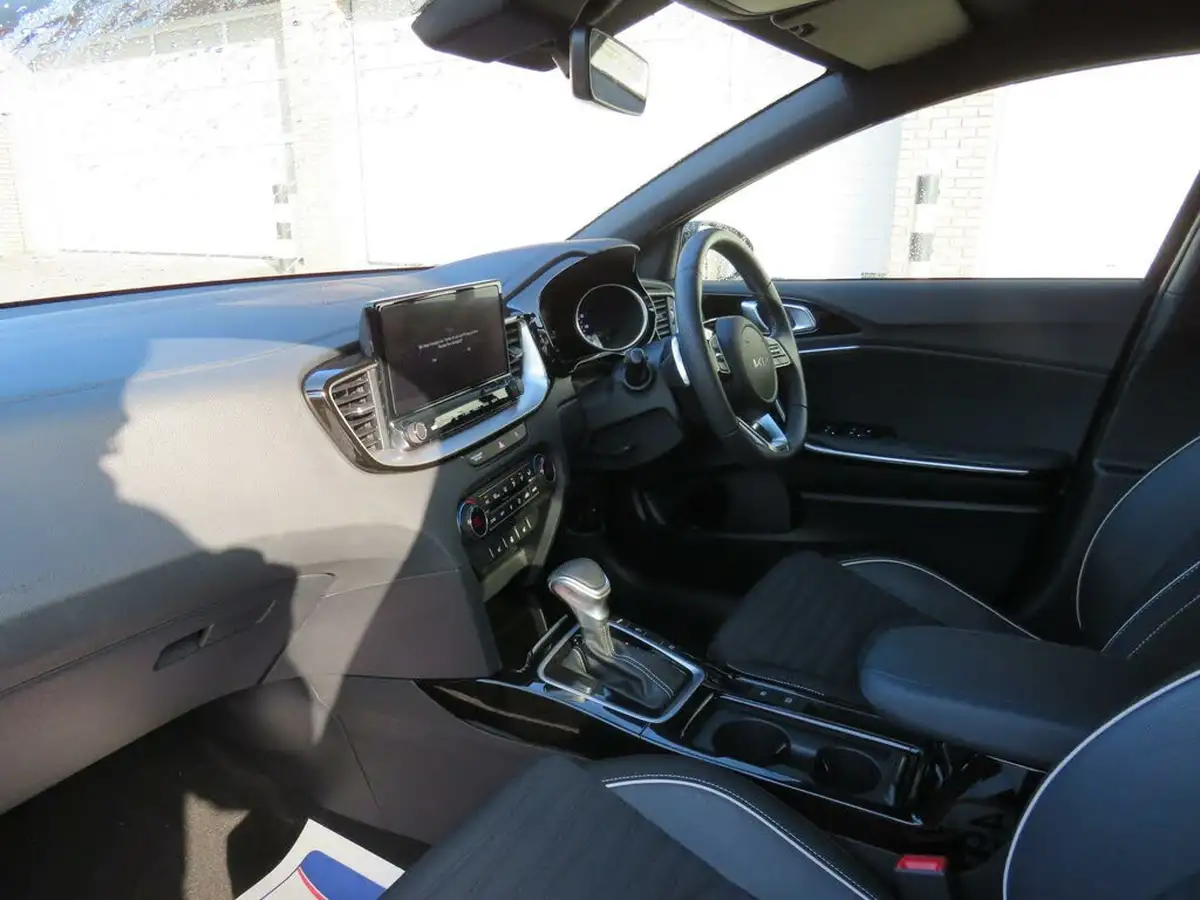 2024-kia-ceed-15-t-gdi-gt-line-138bhp-dct-big-9