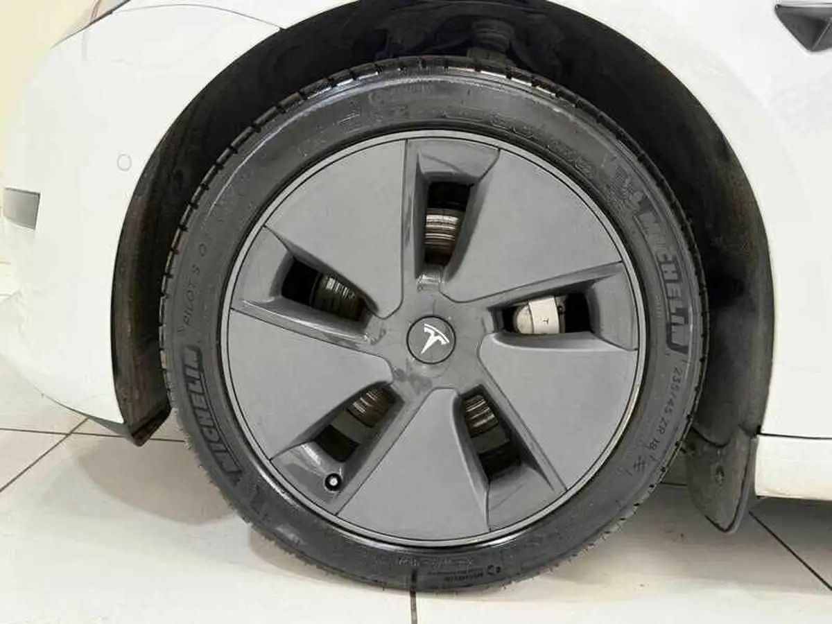 2020-tesla-model-3-e-standard-plus-big-7