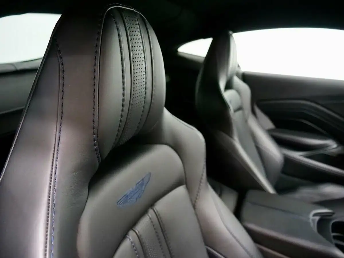 2024-aston-martin-vantage-40-v8-vantage-coupe-auto-big-9