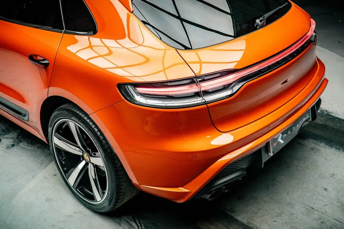 2023-porsche-macan-20-big-18