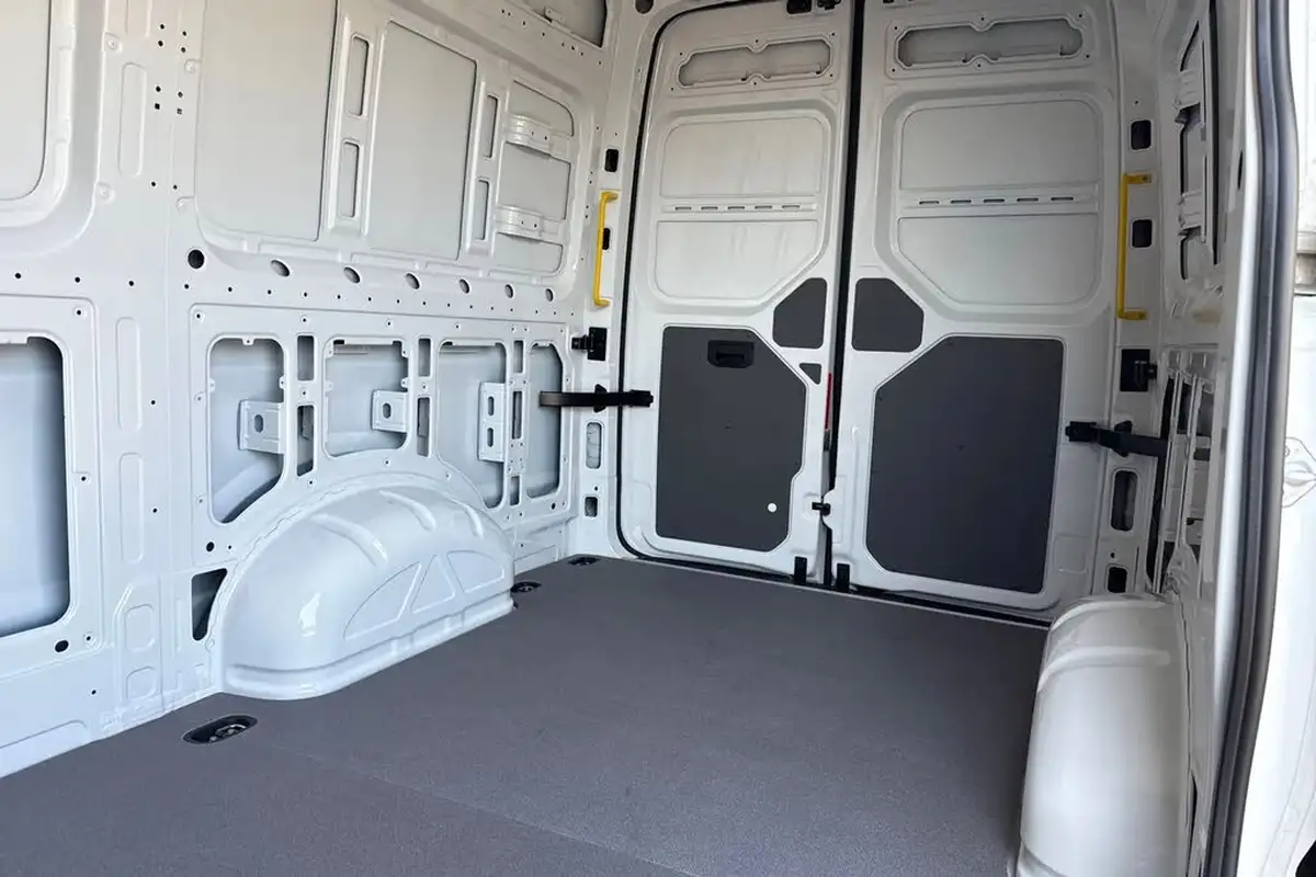 2024-volkswagen-crafter-20tdi-cr35-mwb-commerce-plus-140pseu6d-big-17