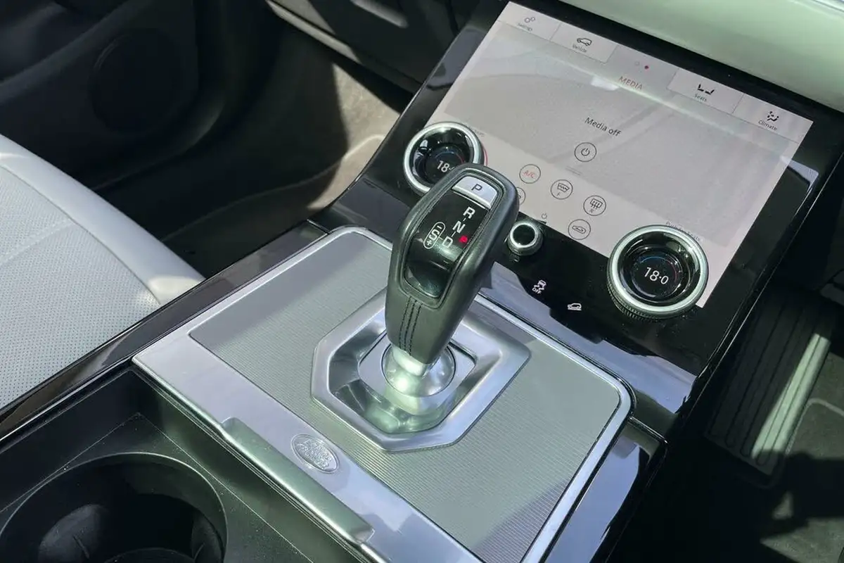 2020-land-rover-range-rover-evoque-20-p200-hse-200bhp-big-43