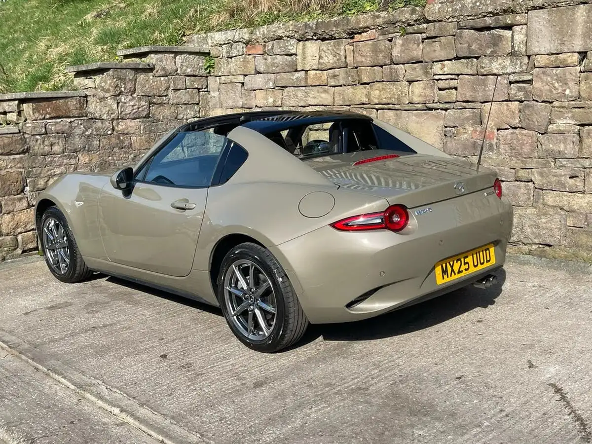 2025-mazda-mx-5-15-exclusive-line-roadster-big-5