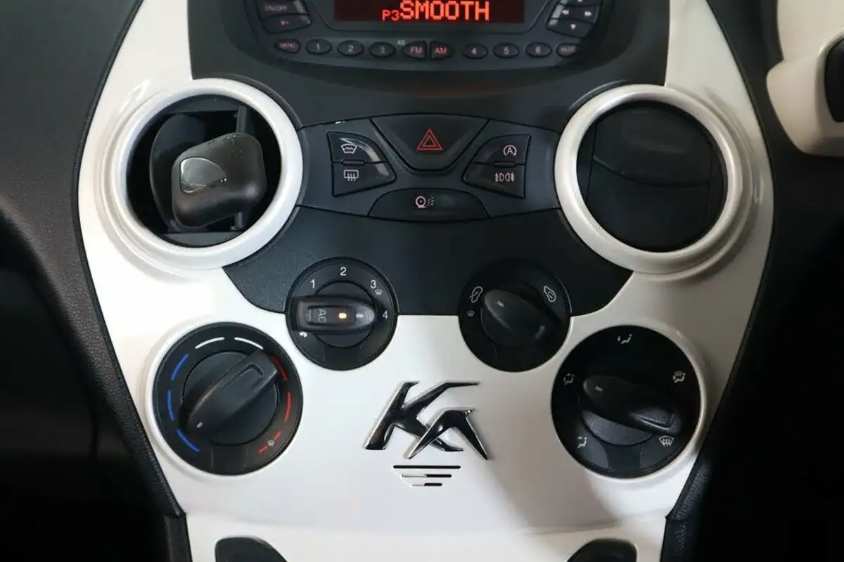 2016-ford-ka-12-zetec-black-edition-big-34