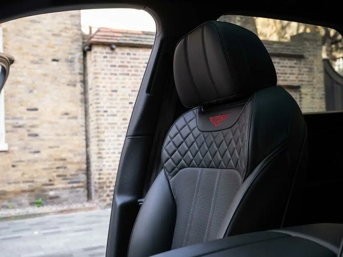2019-bentley-bentayga-40-v8-big-33