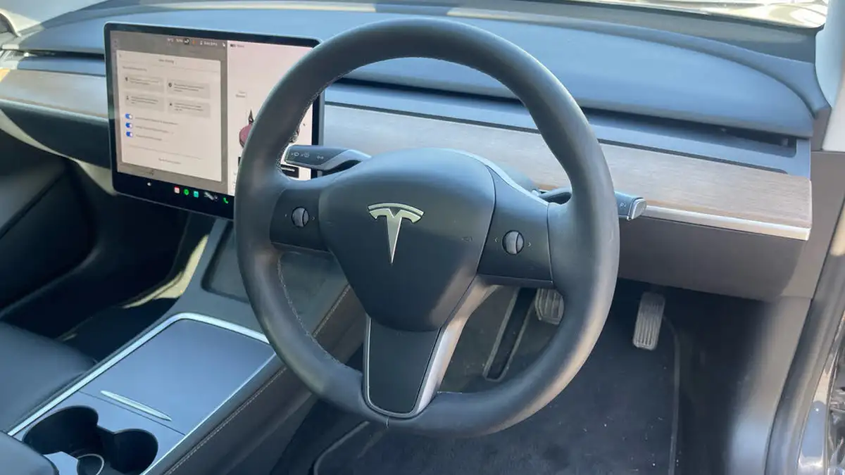 2021-tesla-model-3-e-long-range-4x4-big-8