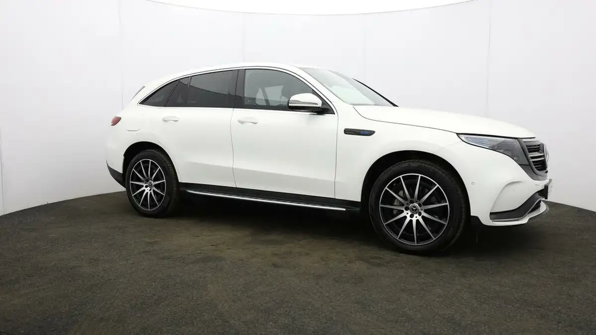 2021-mercedes-benz-eqc-e-eqc-400-amg-line-big-40