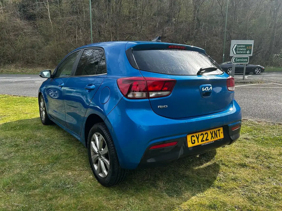 2022-kia-rio-10-t-gdi-3-big-4