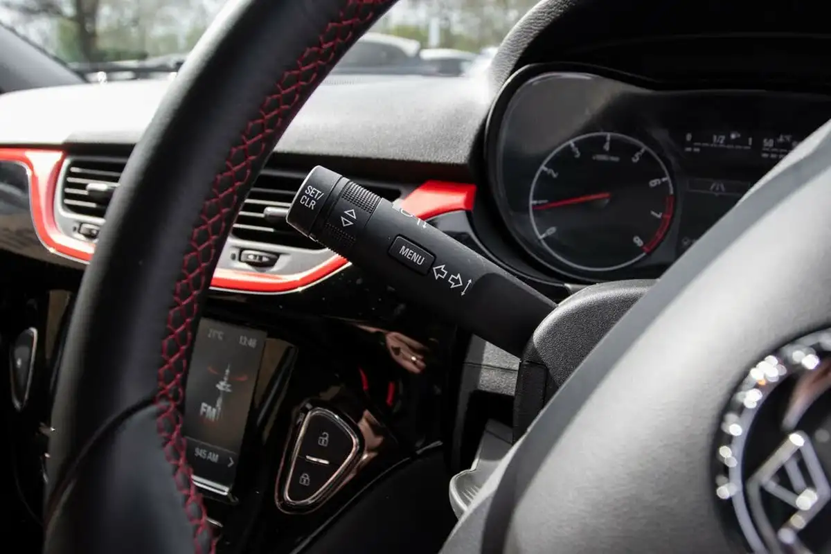 2017-vauxhall-corsa-14i-sri-90ps-ecoflex-5d-big-16