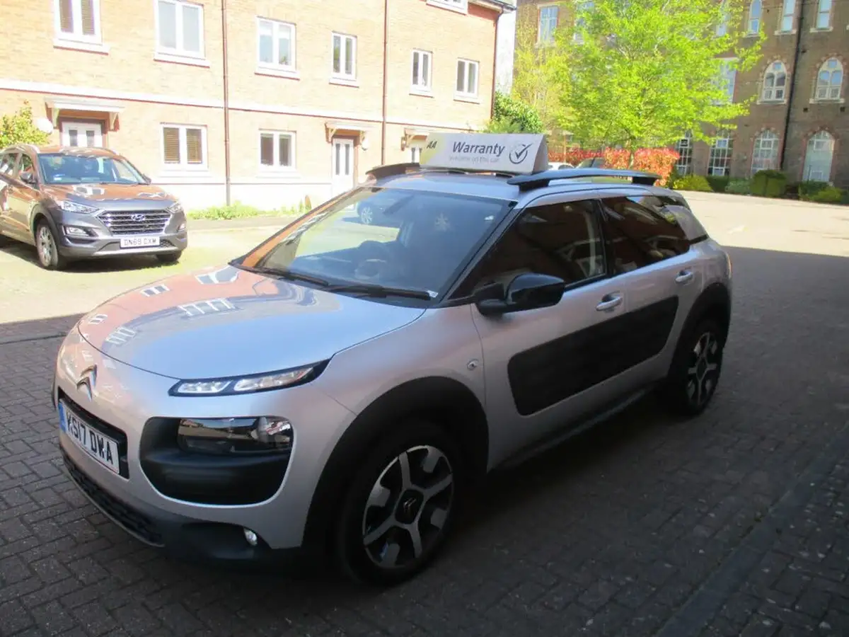 2017-citroen-c4-cactus-12-puretech-flair-110ps-ss-big-13