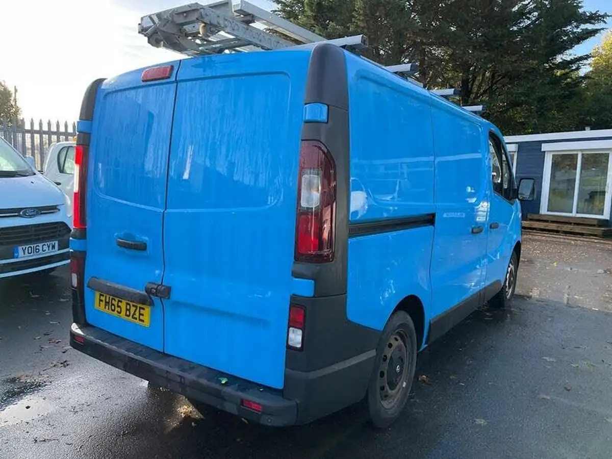 2015-vauxhall-vivaro-16cdti-2900-ecoflex-l1h1-120ps-biturbo-panel-van-big-6