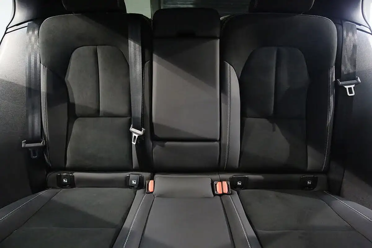 2023-volvo-c40-e-twin-recharge-ultimate-big-23