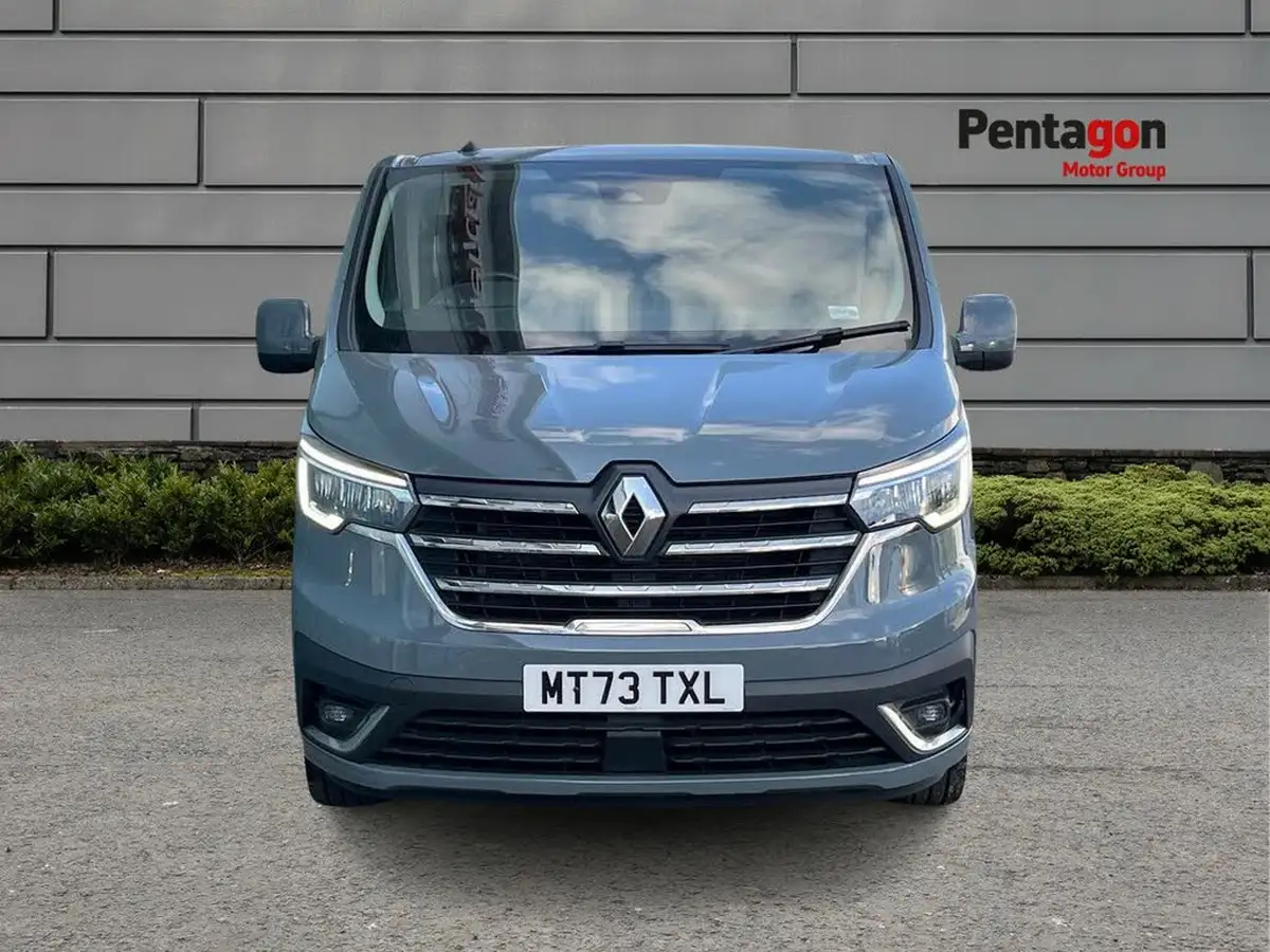 2022-renault-trafic-20dci-ll30-170-sport-panel-edc-auto-big-12
