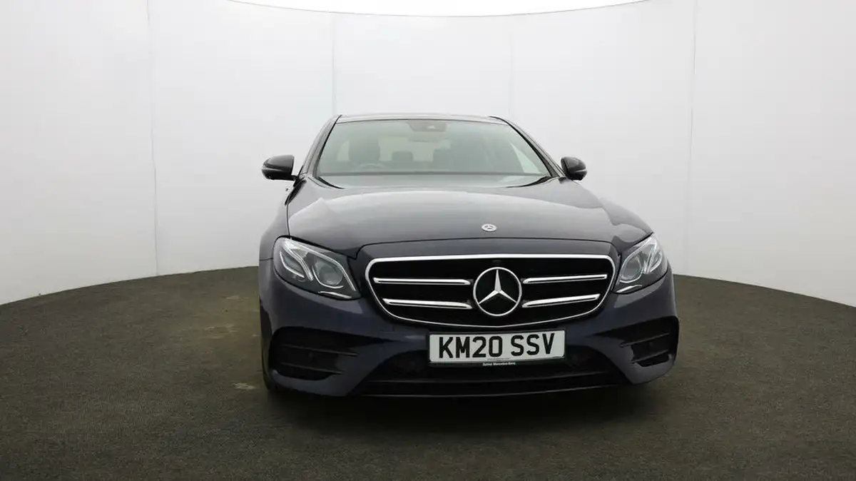 2020-mercedes-benz-e-class-20d-e300d-amg-line-edition-premium-plus-saloon-4d-big-37