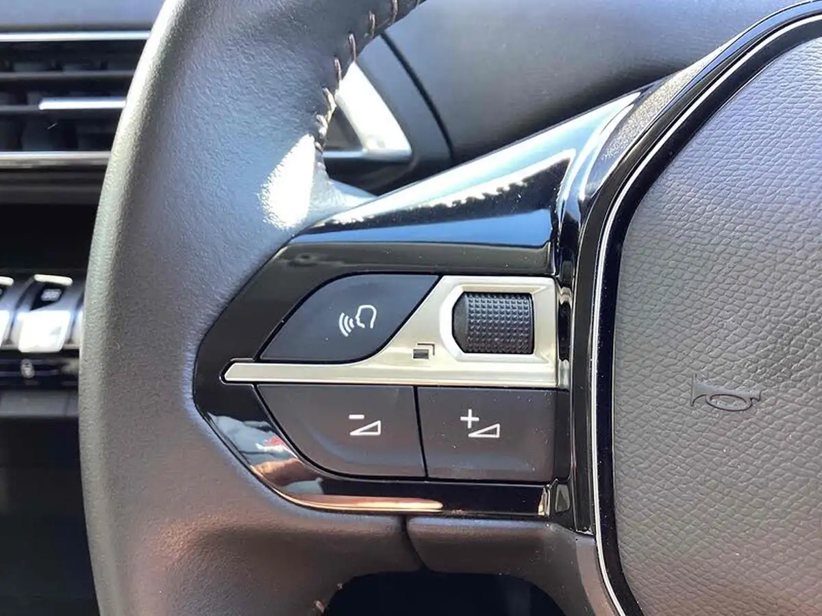 2022-peugeot-5008-suv-15-bluehdi-active-premium-big-29