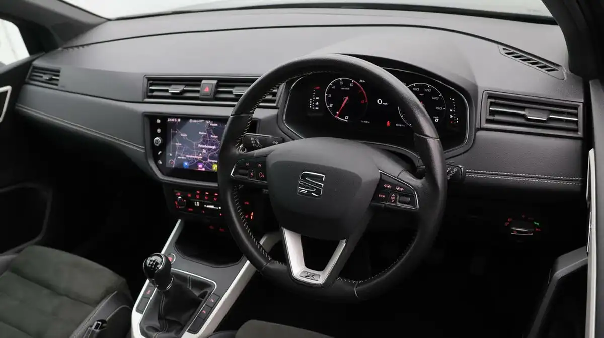 2021-seat-arona-10-tsi-xcellence-lux-110ps-big-9