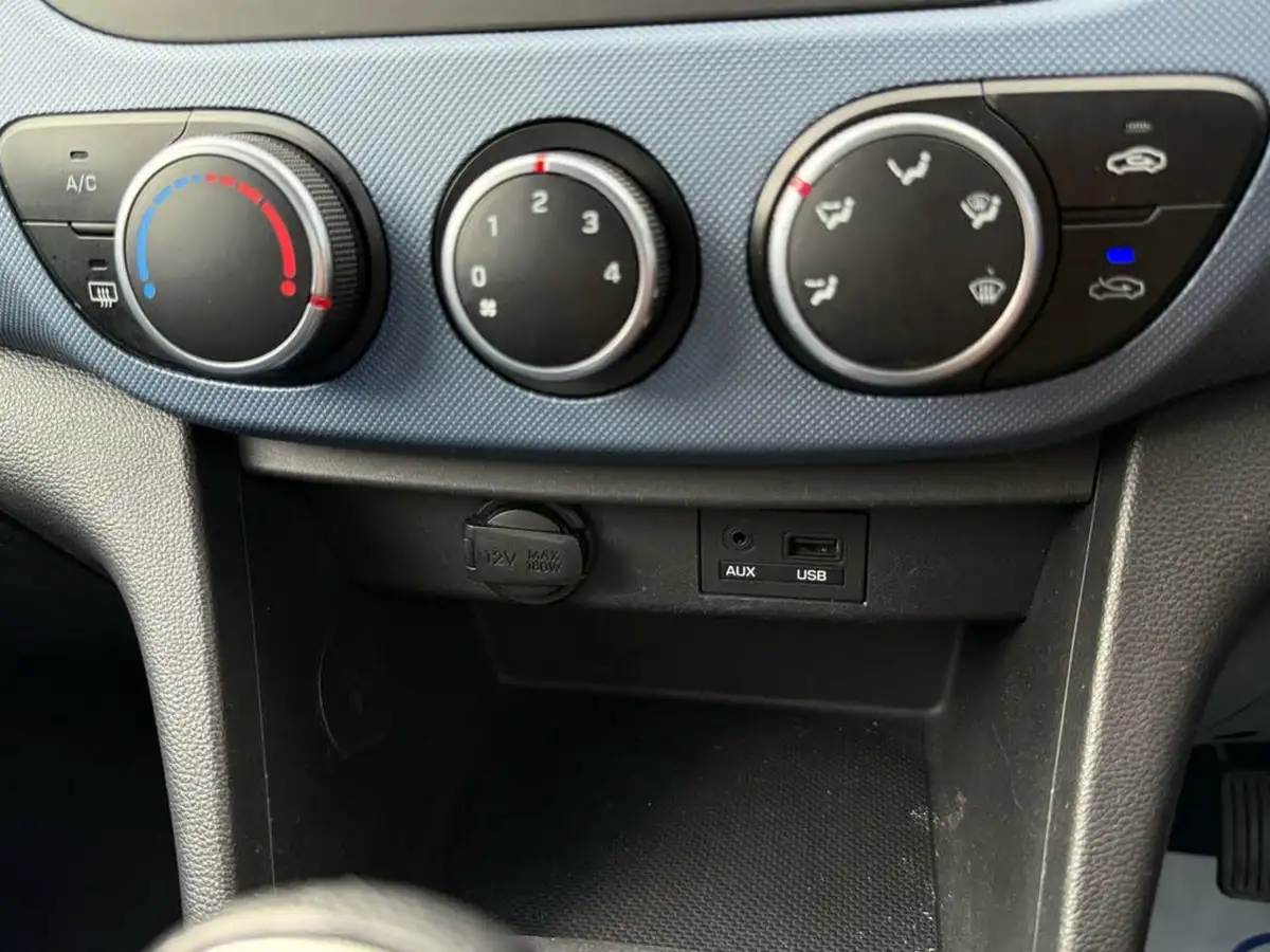 2017-hyundai-i10-12-se-big-35