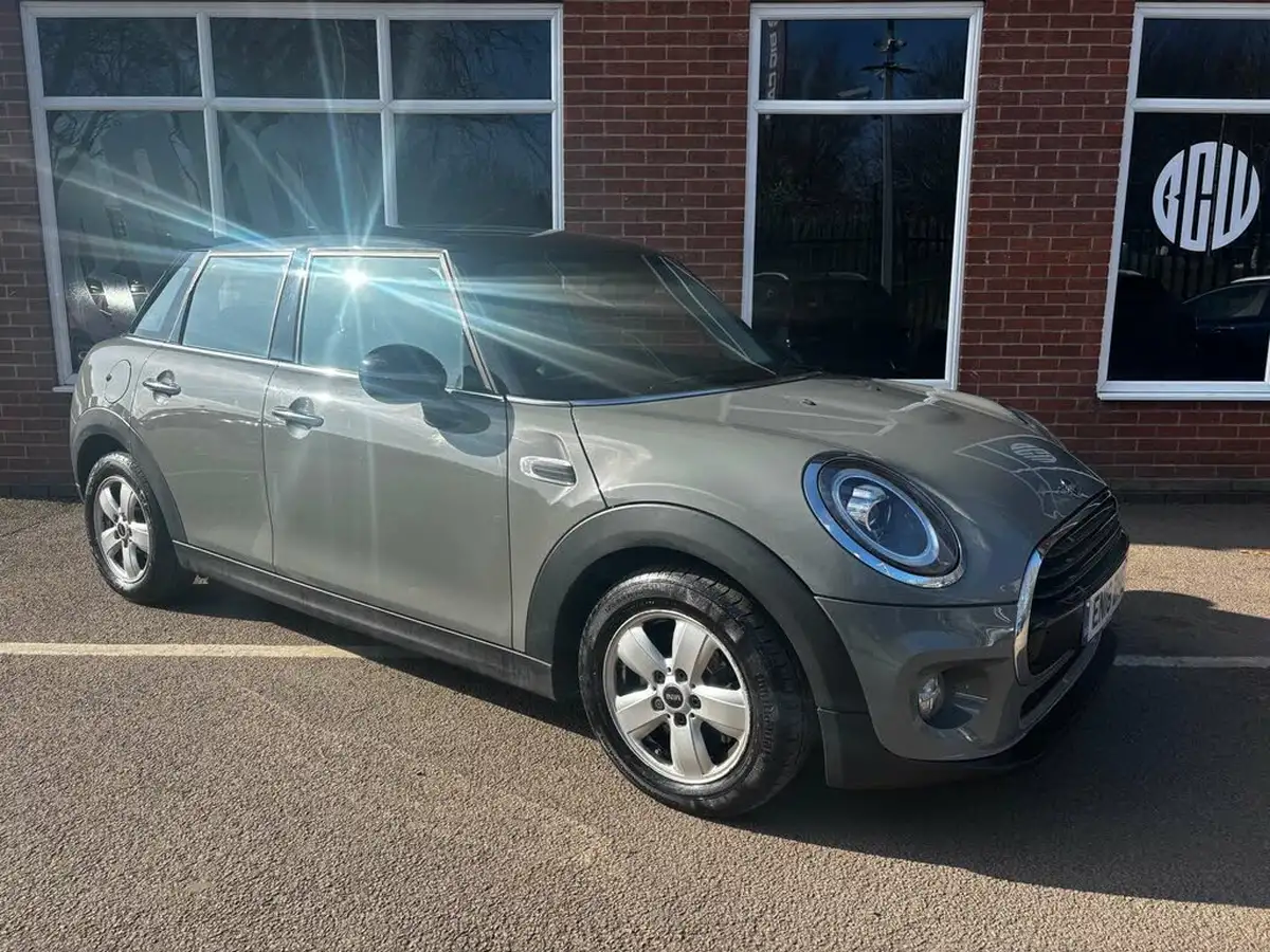 2018-mini-cooper-15td-cooper-d-series-ii-ss-hatchback-5d-big-0