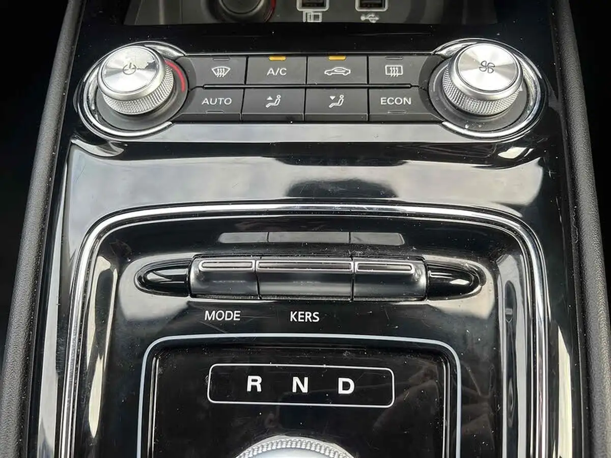 2022-mg-mg5-e-exclusive-ev-long-range-big-35