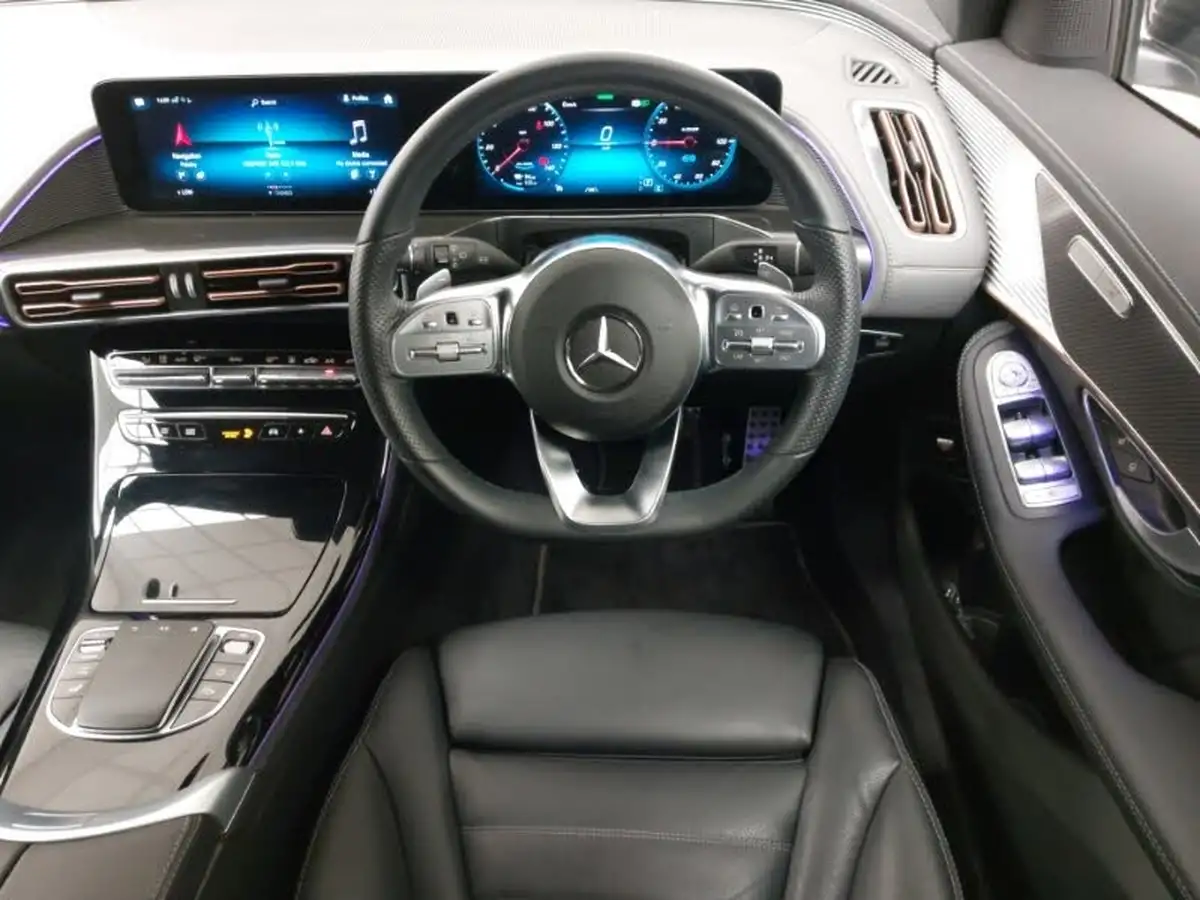 2022-mercedes-benz-eqc-e-eqc-400-amg-line-big-6